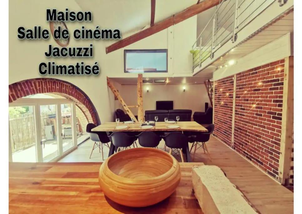 Maison De Village, Jacuzzi, Salle Cinema Valencin Buitenkant foto